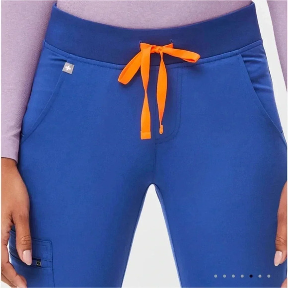 FIGS LIMITED EDITION ZAMORA JOGGERS Size L Petite Nurse Scrubs Medical Doctor - Picture 2 of 13